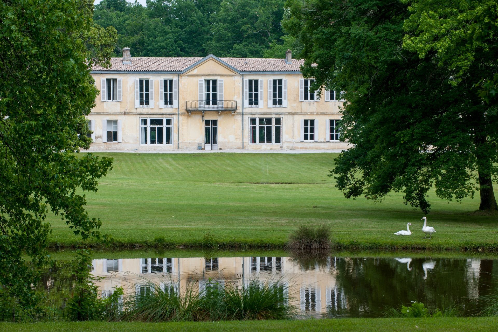 Chateau du Conte with Lake Large